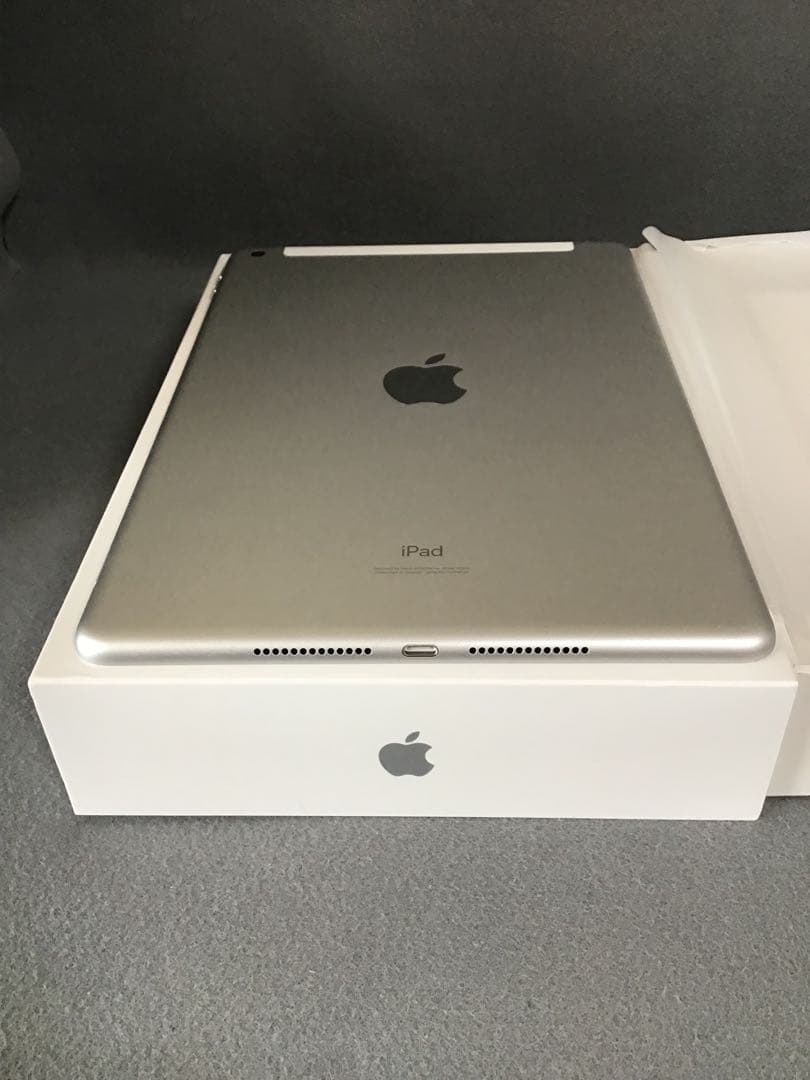 超美品　SIMフリー iPad 第9世代 64GB WiFi+cellular版