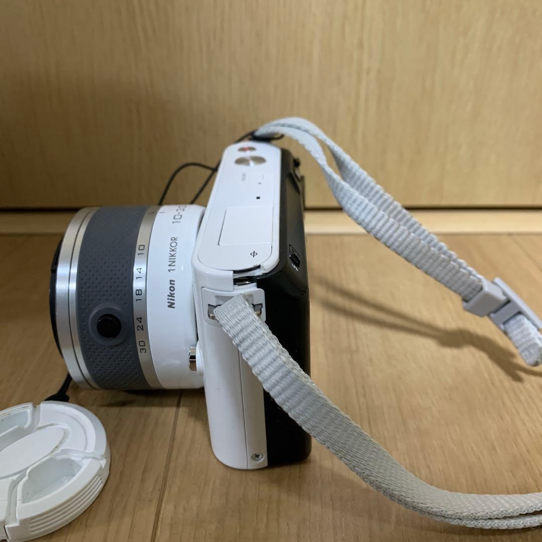 Nikon 1 J1 ホワイト ミラーレスカメラ