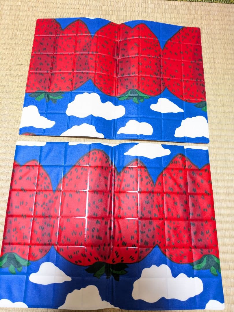 マリメッコ　マンシッカヴォレット　オイルクロス　ランチョンマット　撥水