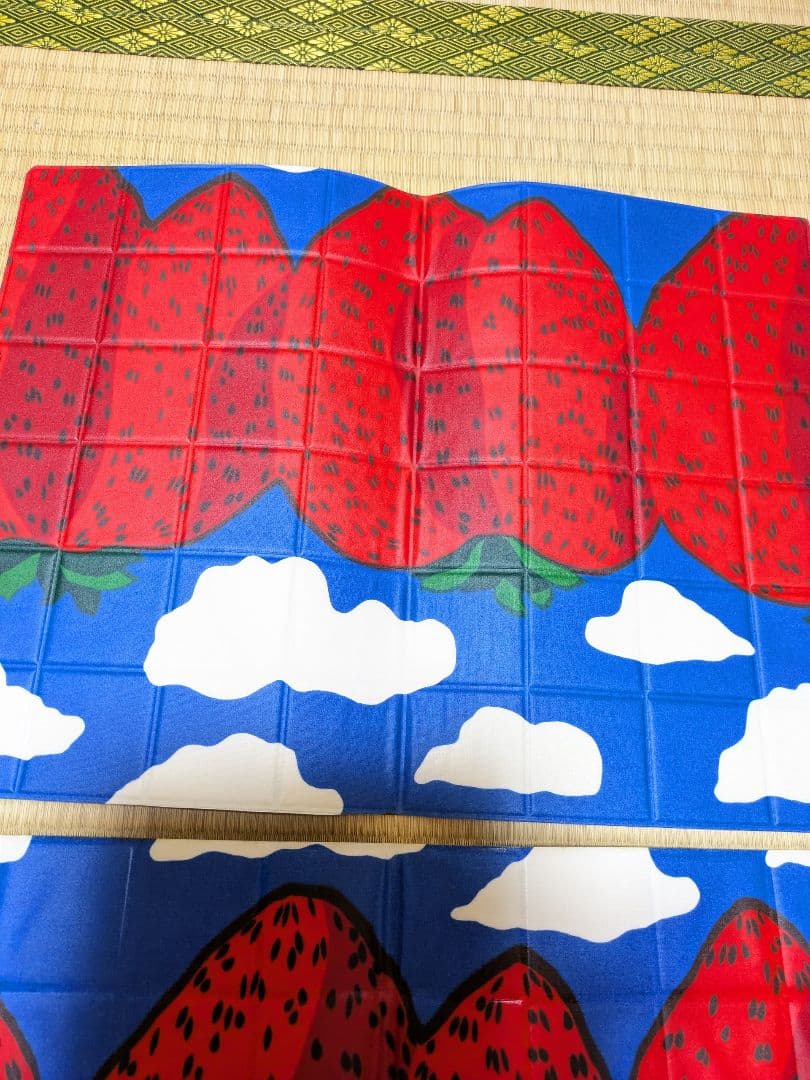 マリメッコ　マンシッカヴォレット　オイルクロス　ランチョンマット　撥水