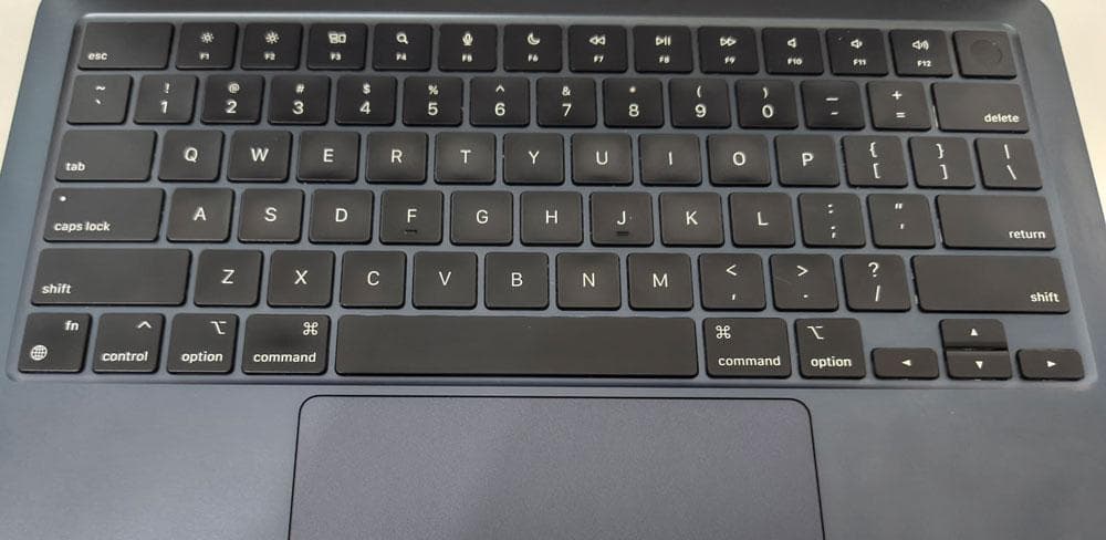 MacBook Air M3 16GB/256GB 13インチ USキーボード