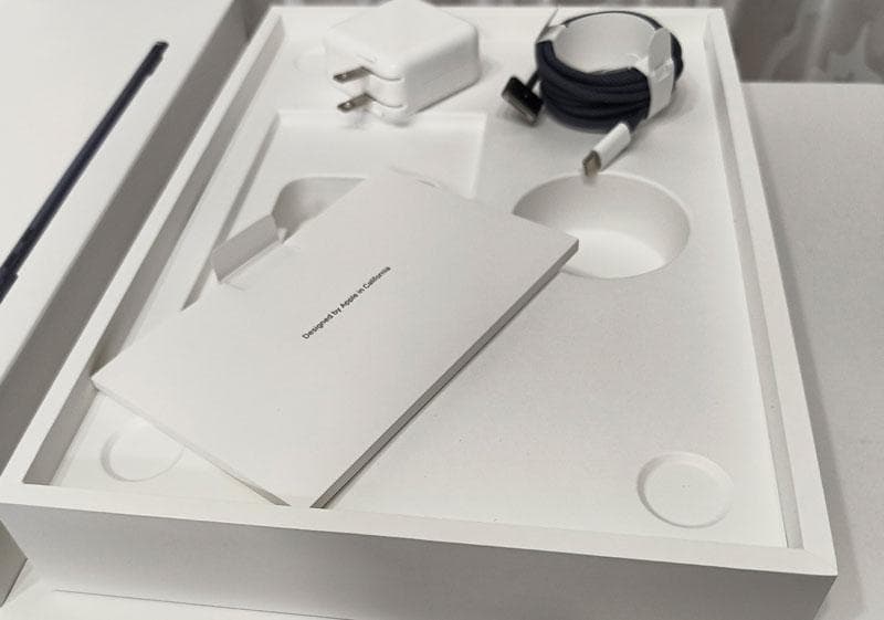 MacBook Air M3 16GB/256GB 13インチ USキーボード