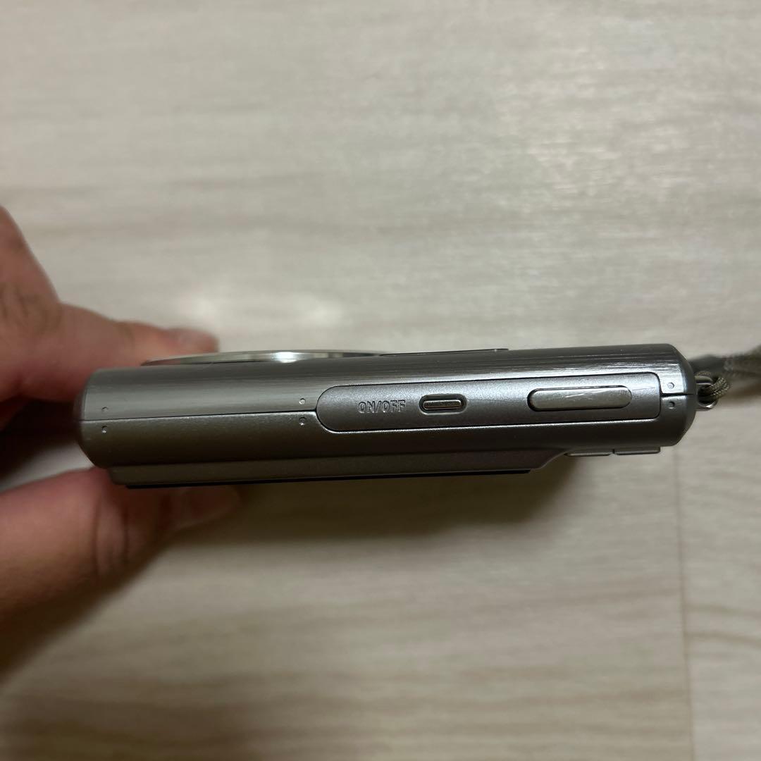 CASIO EXILIM EX-Z75 デジタルカメラ シルバー