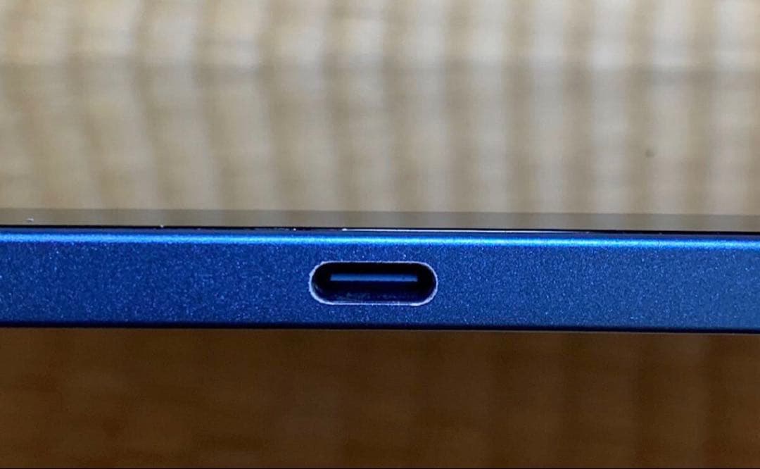 【格安美品】iPad第10世代　ブルー　64GB 新品液晶　Wi-Fiモデル