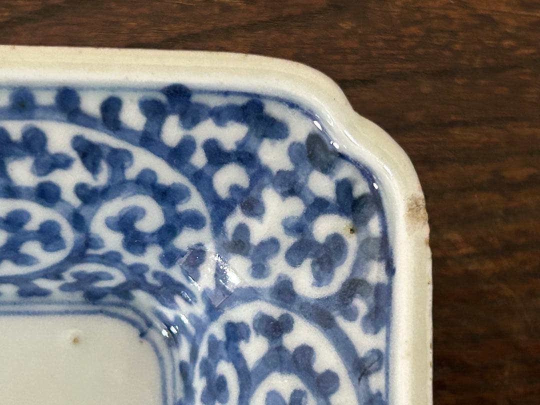 古伊万里　染付　蛸唐草松梅文長皿　江戸中期　❷ (キズ、スレ有)