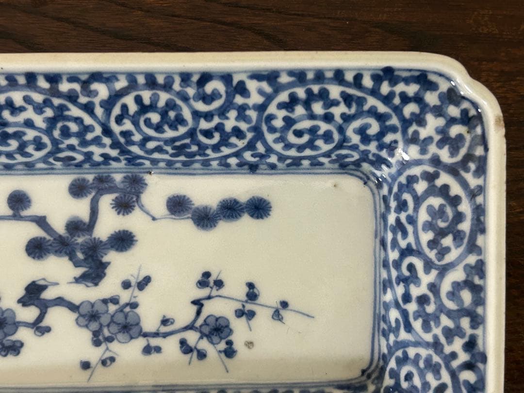 古伊万里　染付　蛸唐草松梅文長皿　江戸中期　❷ (キズ、スレ有)