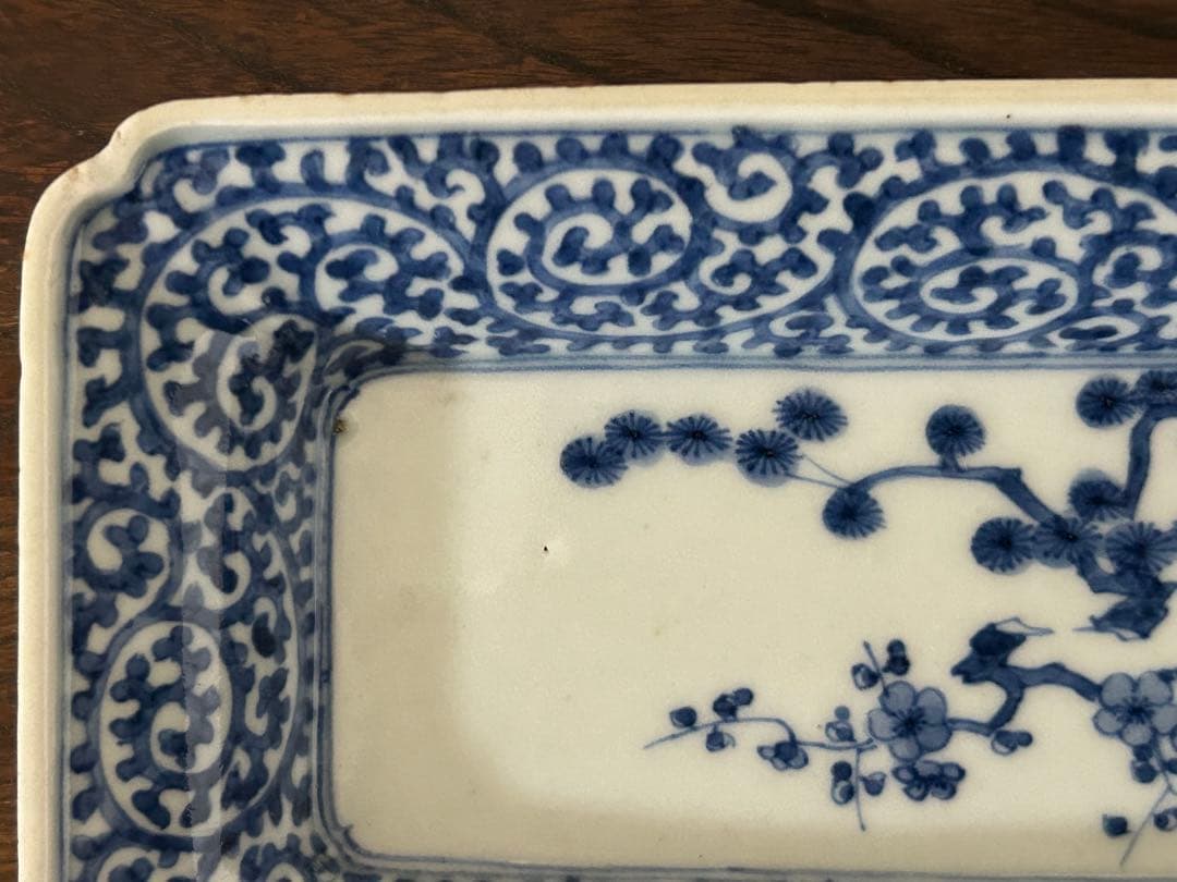 古伊万里　染付　蛸唐草松梅文長皿　江戸中期　❷ (キズ、スレ有)