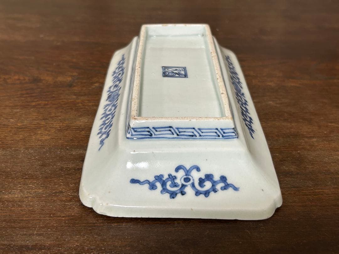 古伊万里　染付　蛸唐草松梅文長皿　江戸中期　❷ (キズ、スレ有)