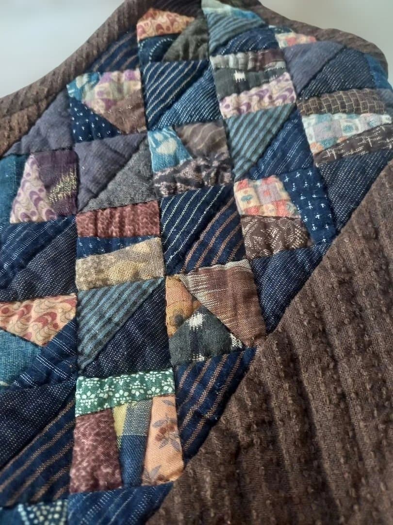 【一点もの】茶色の古布ハンドメイド　バッグ　パッチワークデザイン