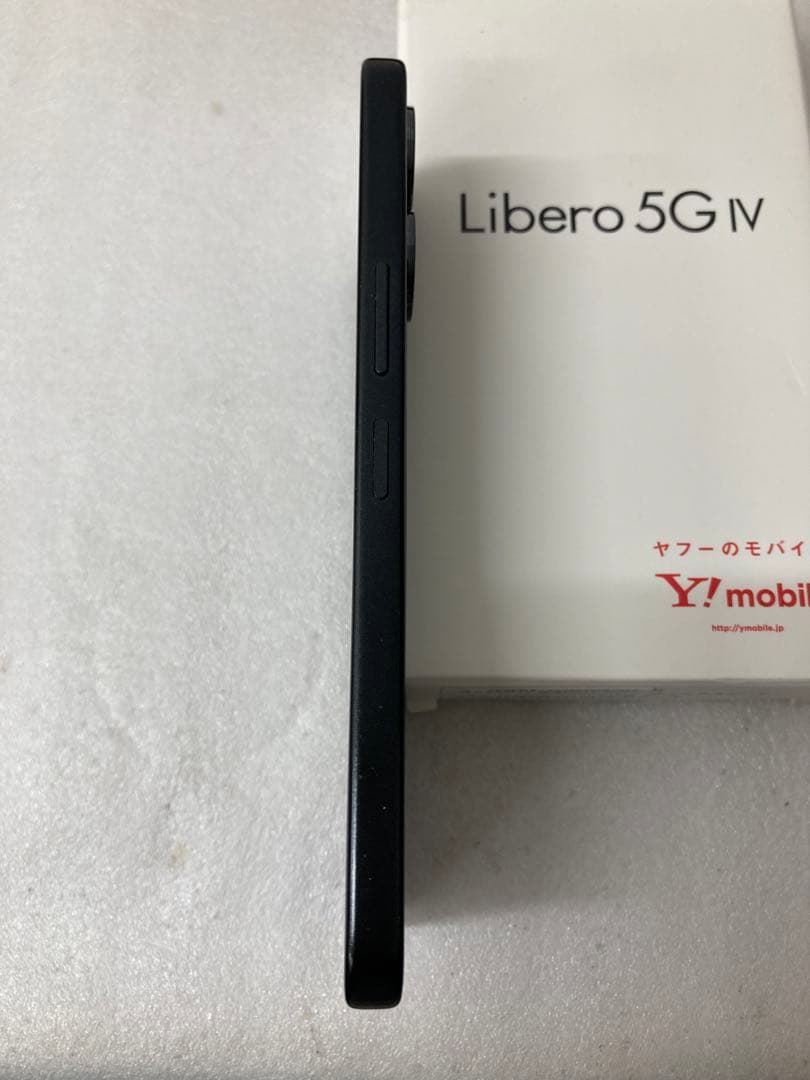 Libero 5G IV Y!mobile スマートフォン本体　充電アダプター