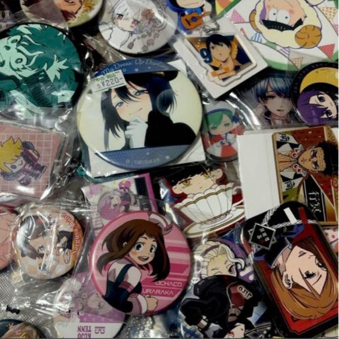 A.アニメグッズ ノンジャンル 缶バッジ 小物1600点大量まとめ売り 超大量
