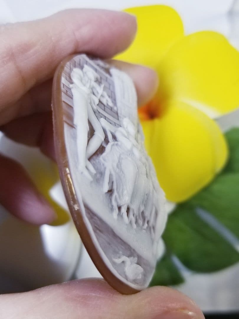 KS-194 【パスクァーレ・オッタビアーノ作】天然シェルカメオルース