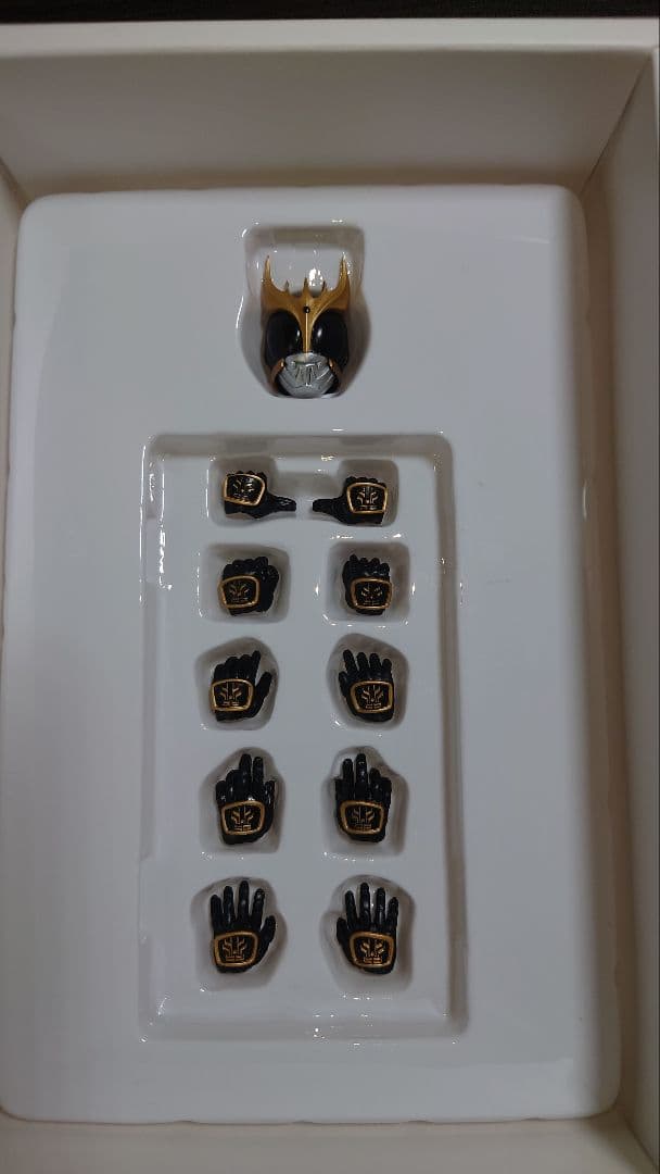 真骨彫製法　仮面ライダークウガ　アルティメットフォーム