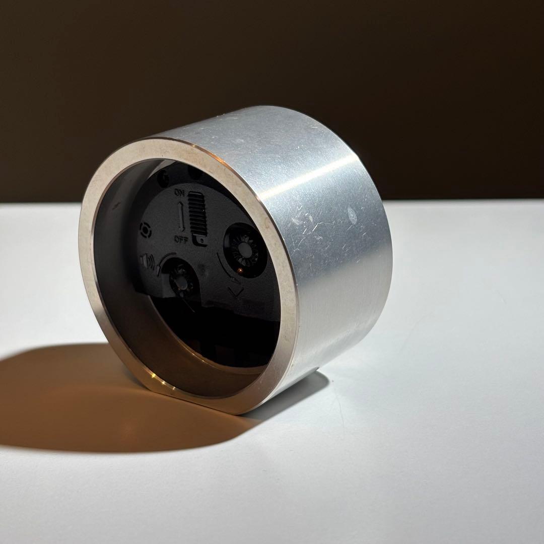 メタル製の置き時計　ポストモダン ミッドセンチュリー ヴィンテージ モダン