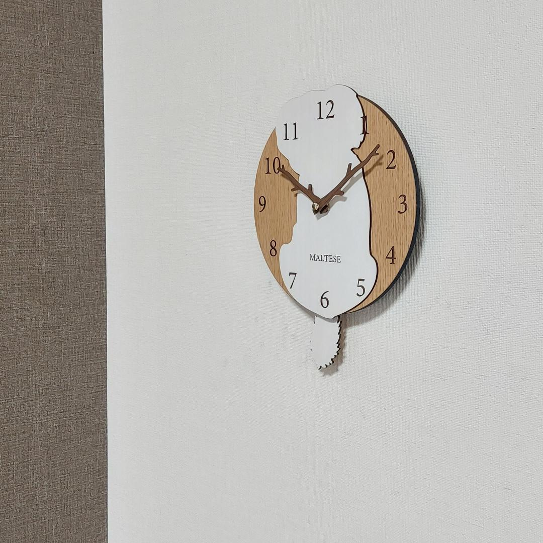 【期間限定値下げ】名入れ　　しっぽ 振り子・はみ出し掛時計　マルチーズ