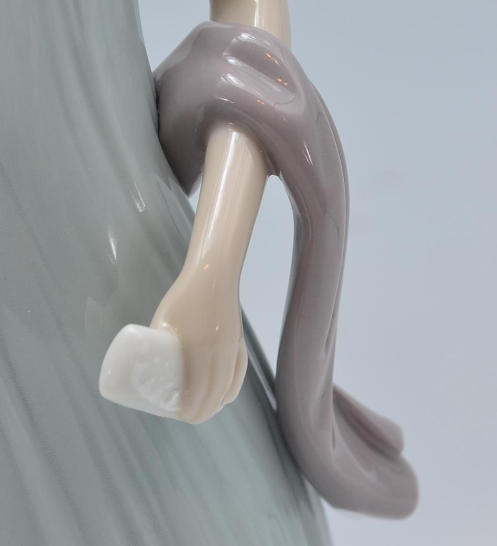 純真な女性　＃5487　No.2　★リヤドロ　スペイン　ポーセリン　箱付き　絶版