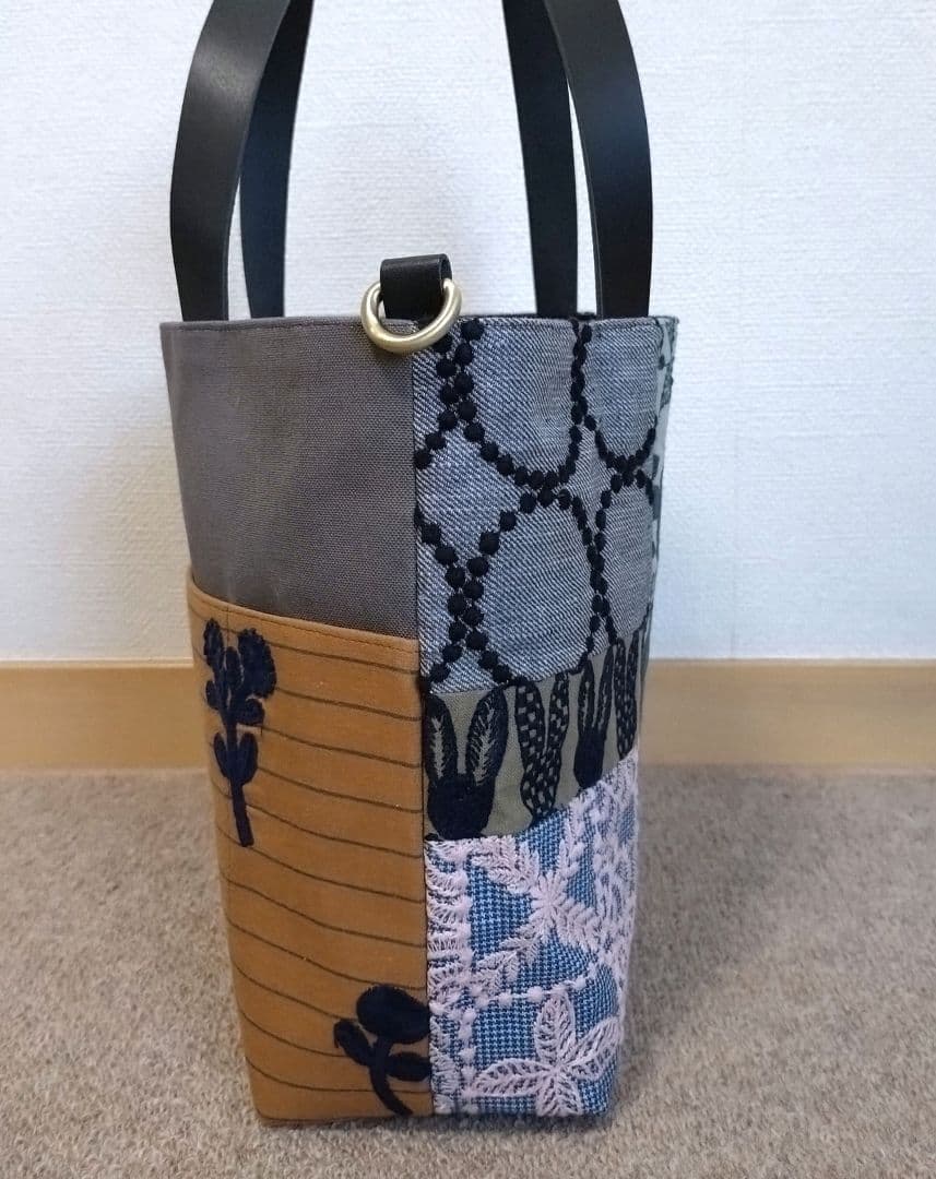 ミナペルホネントートバッグ　　　　　パッチワークハンドメイド