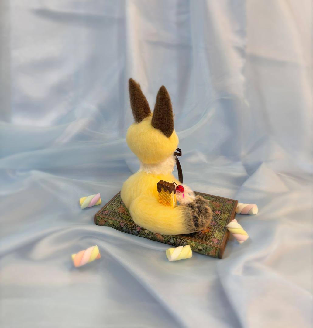 プリンちゃん　羊毛フェルト　ハンドメイド　狐　キツネ　ぬいぐるみ
