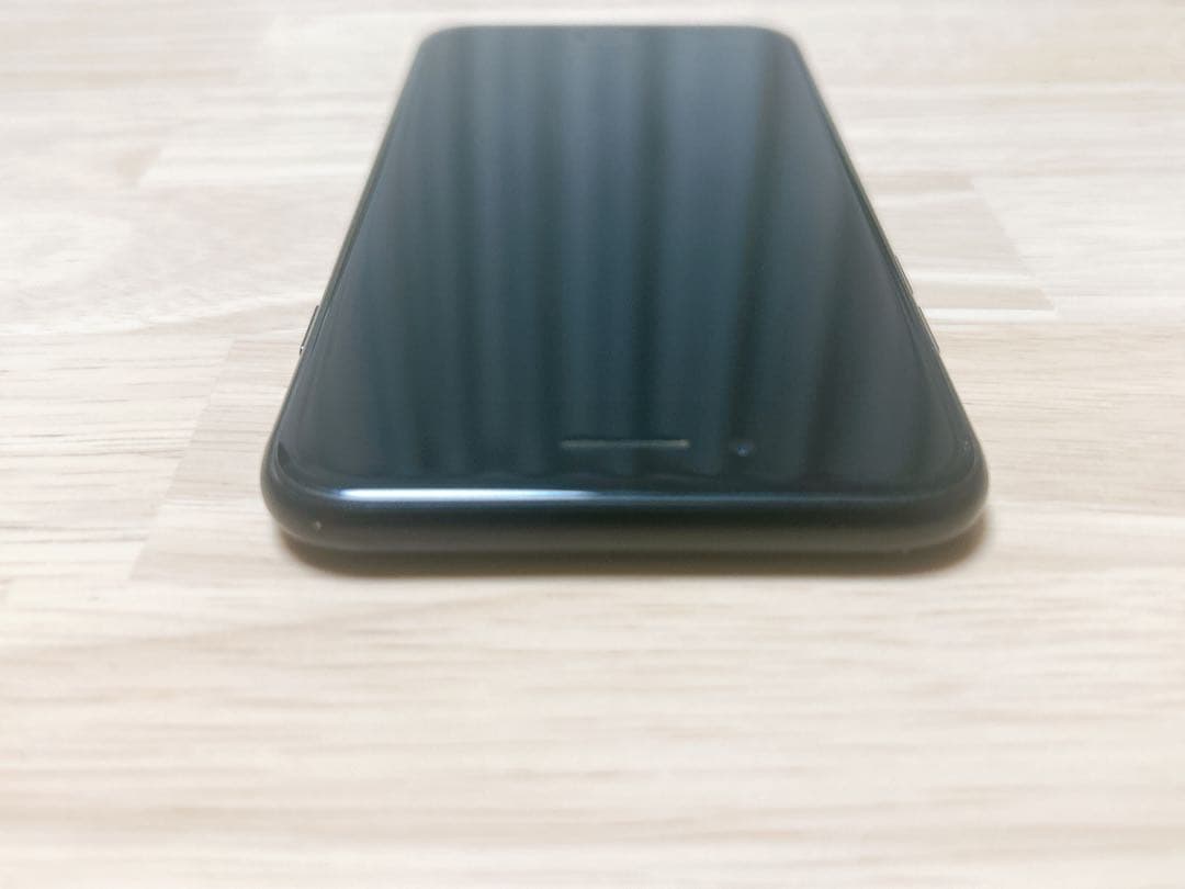 iPhoneSE第2世代 ブラック 本体