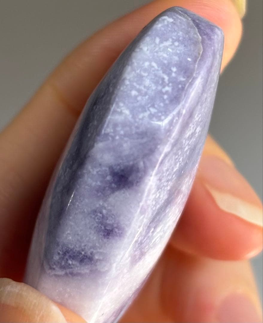 あ〜きゃん♬様　高品質　パープルマラカイト　パーム　握り石