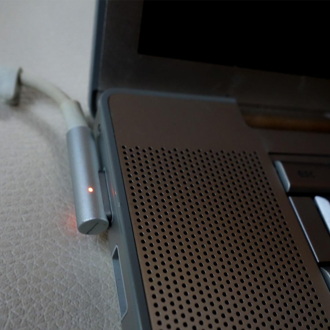 【ジャンク】Apple MacBook Pro A1260 2008