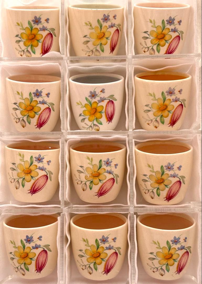 024 スージークーパー　スワンシースプレイ　エッグカップ　ピンク