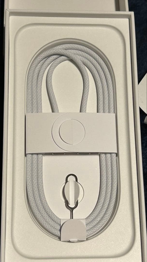 iPhone16 White 256GB SIMフリー　バッテリー100%