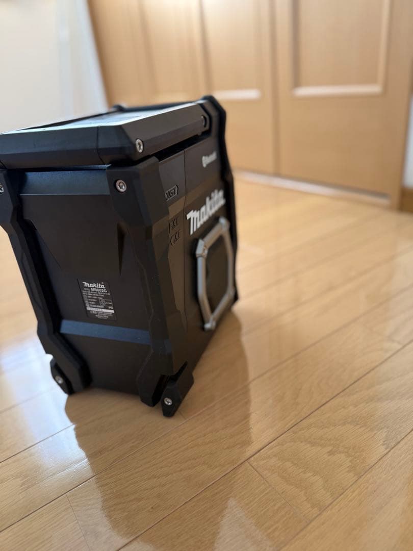 h*e様 マキタ（makita） 充電式ラジオ 黒[MR002GZB