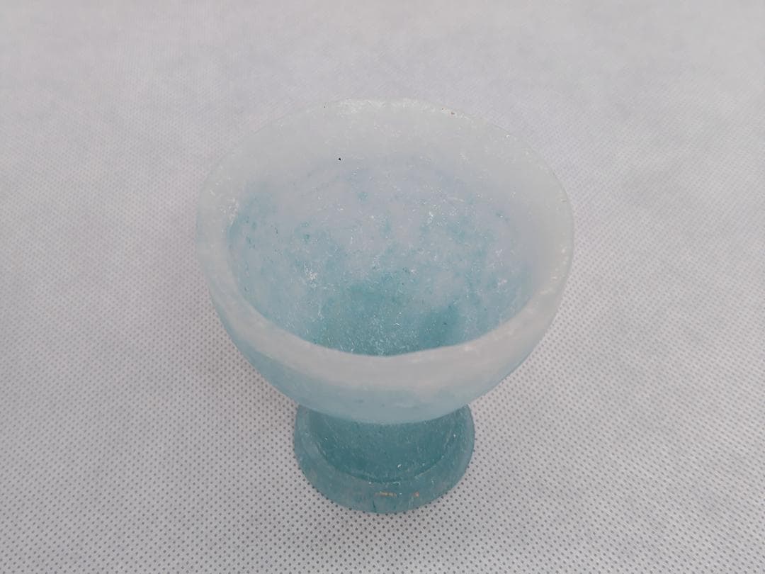 ガラス作家：能登朝奈　パート・ド・ヴェール　ブルーのリキュールグラス