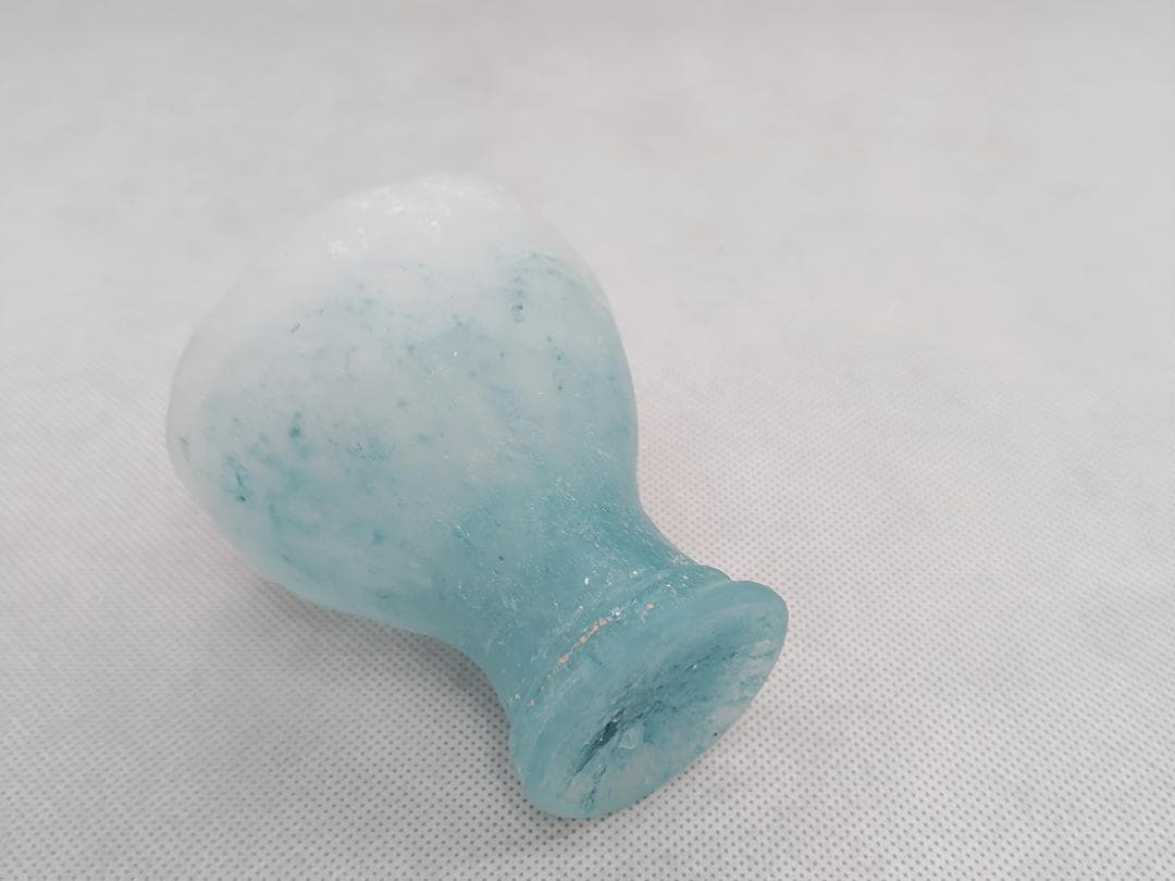 ガラス作家：能登朝奈　パート・ド・ヴェール　ブルーのリキュールグラス