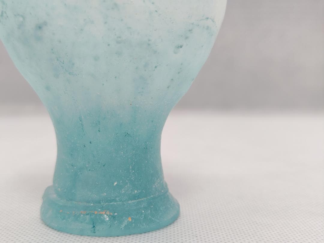 ガラス作家：能登朝奈　パート・ド・ヴェール　ブルーのリキュールグラス