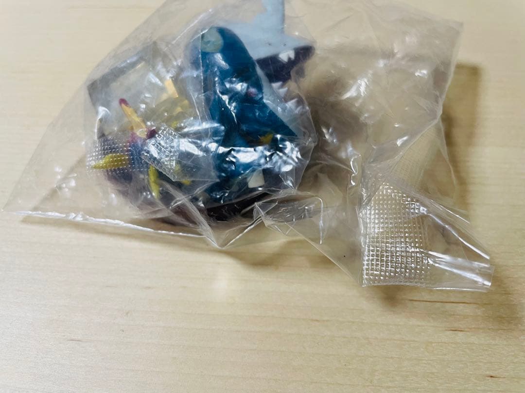 【貴重】<未開封>立体ポケモン図鑑　キバニア　サメハダー