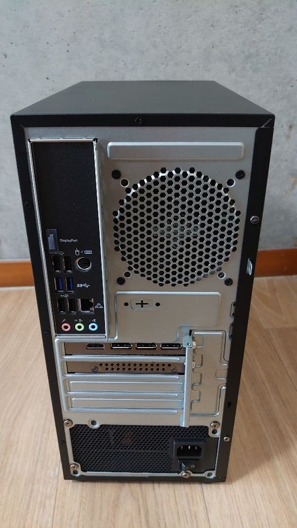 デスクトップPCwin11RTX5060メモリ32GB