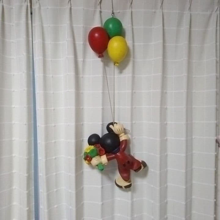 ミッキーマウス バルーン付き大きいフィギュア