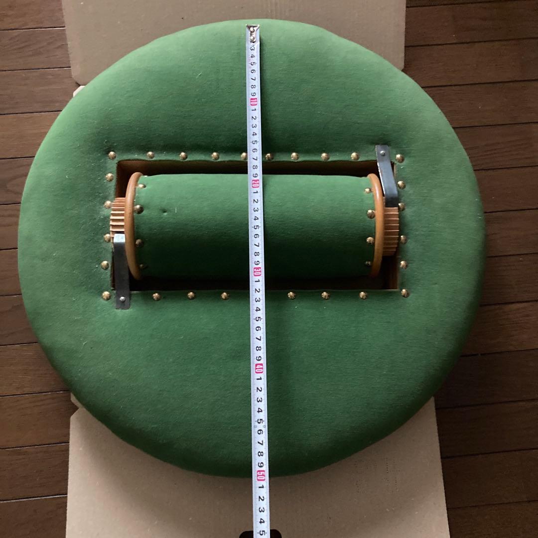 ボビンレース用台とボビン