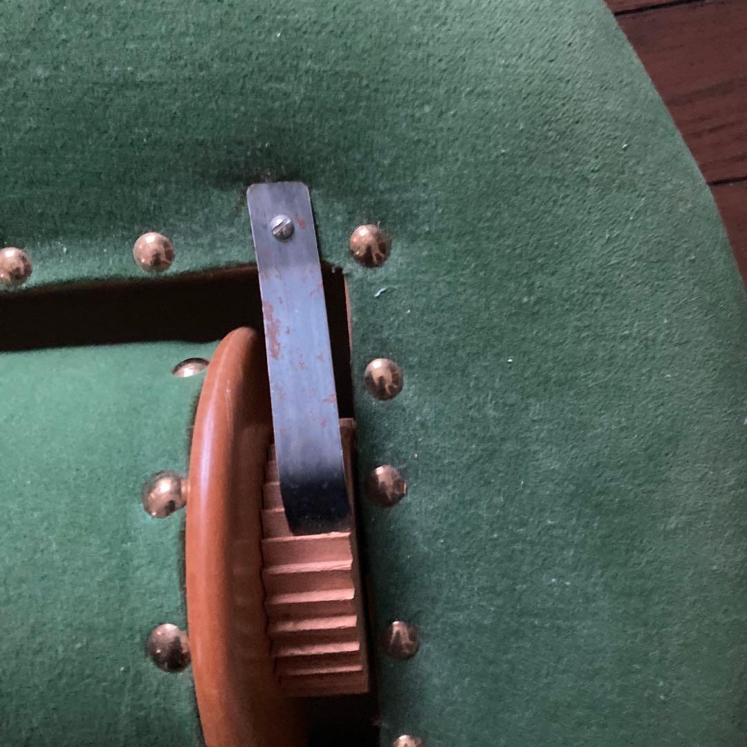 ボビンレース用台とボビン