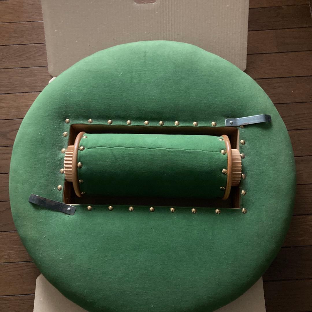 ボビンレース用台とボビン