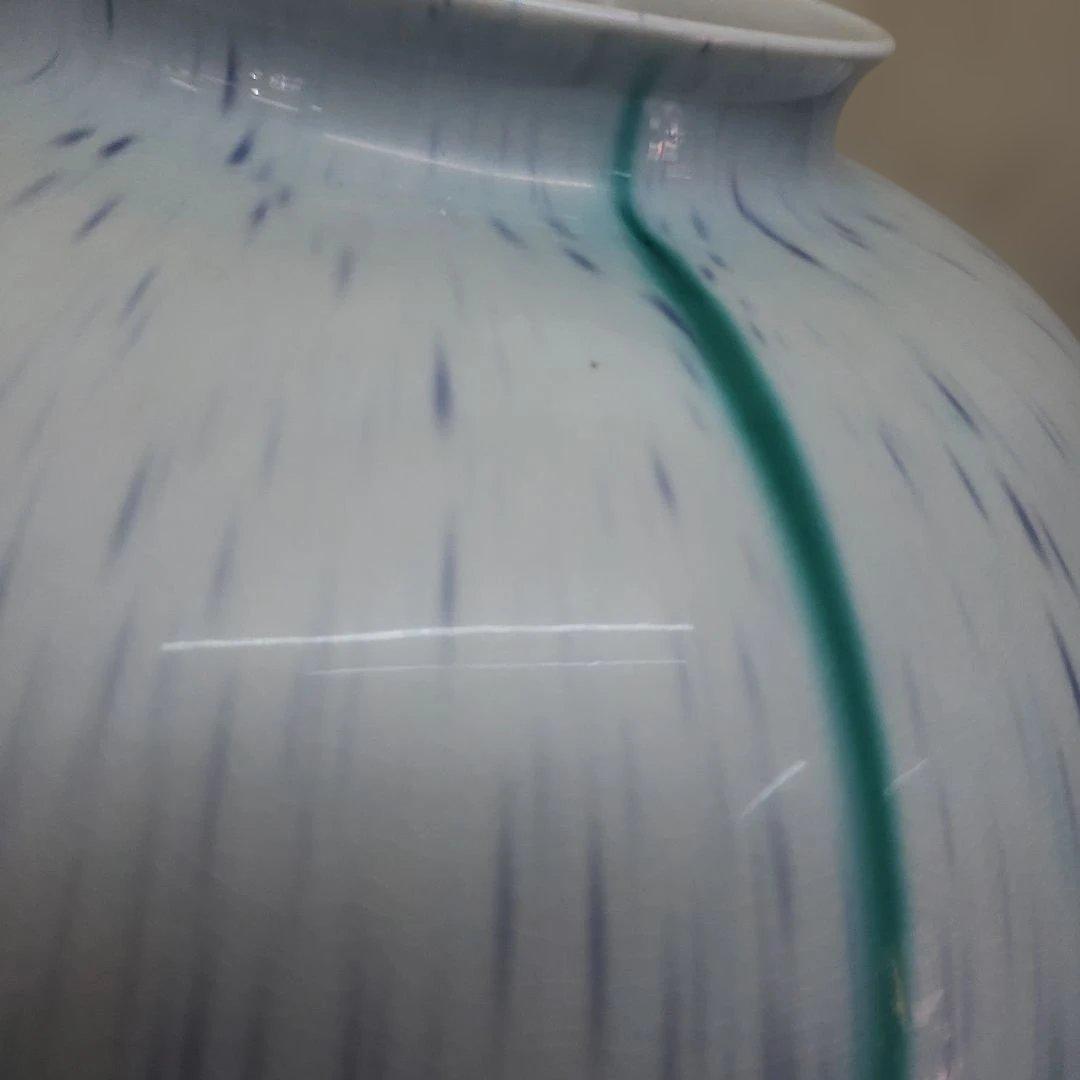 蔵出し特価　作家物九谷焼 花瓶 グラデーション 陶器直径２７口径１２高さ２６cm