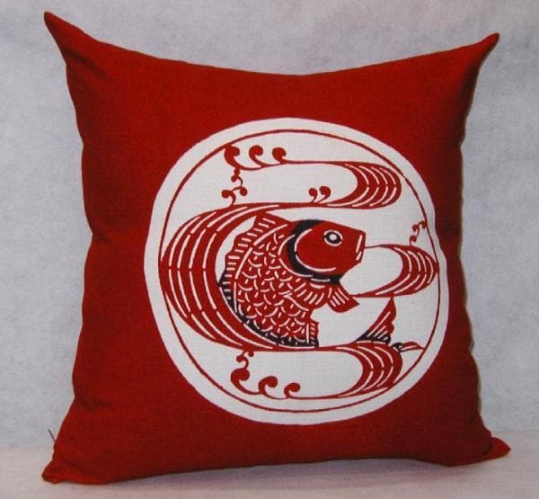 型染「クッション（中入り）魚紋柄」１ツ【 送料確認用出品 】