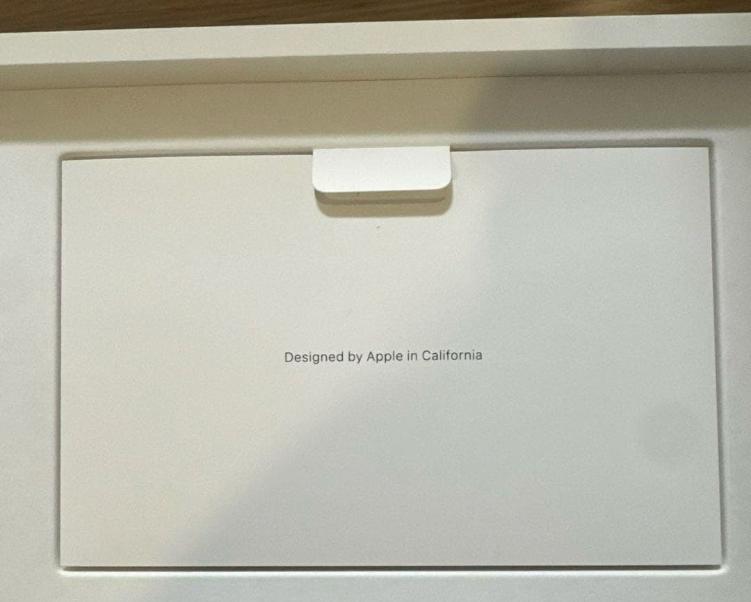 ほぼ未使用　13インチMacBook Air M4 16GB 256GB SSD