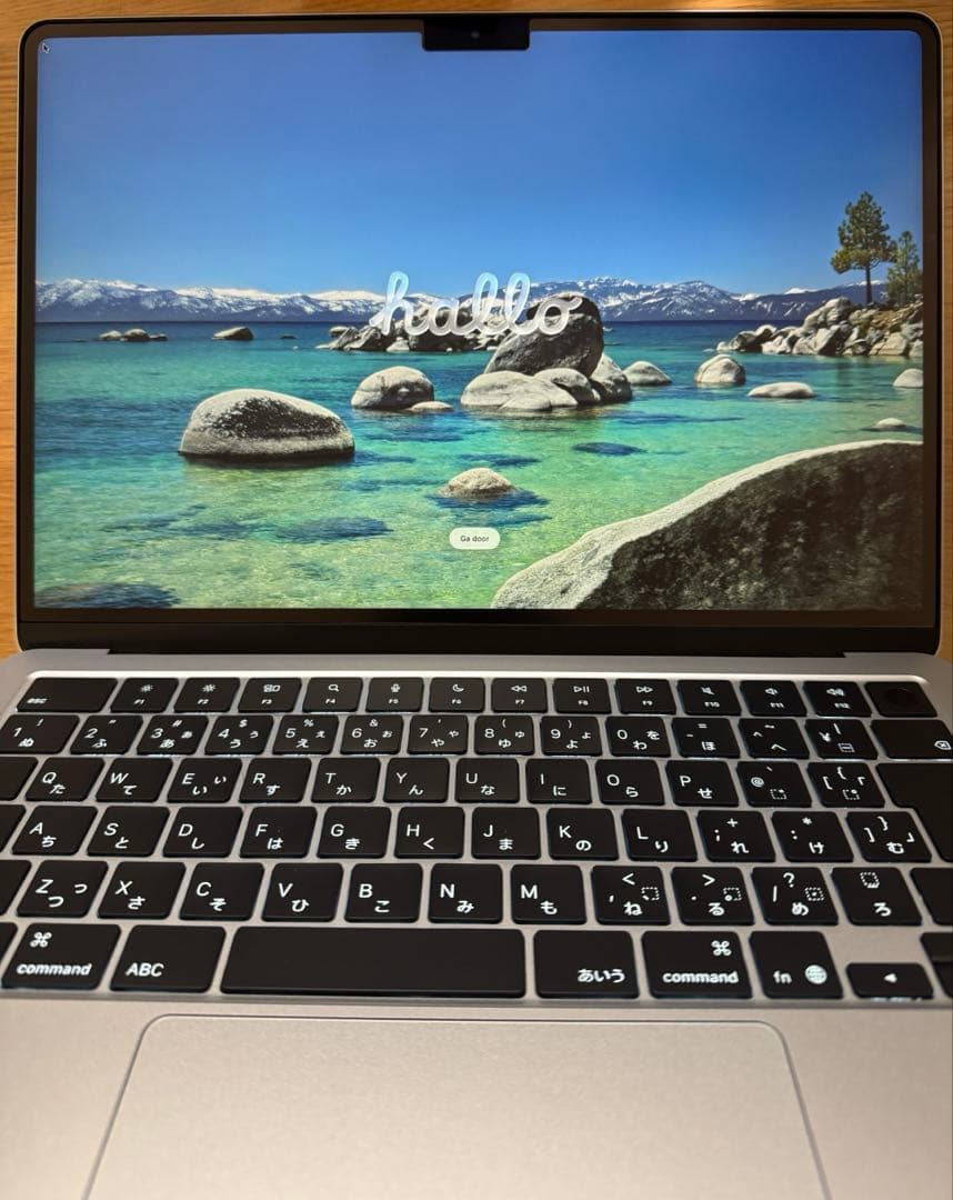 ほぼ未使用　13インチMacBook Air M4 16GB 256GB SSD