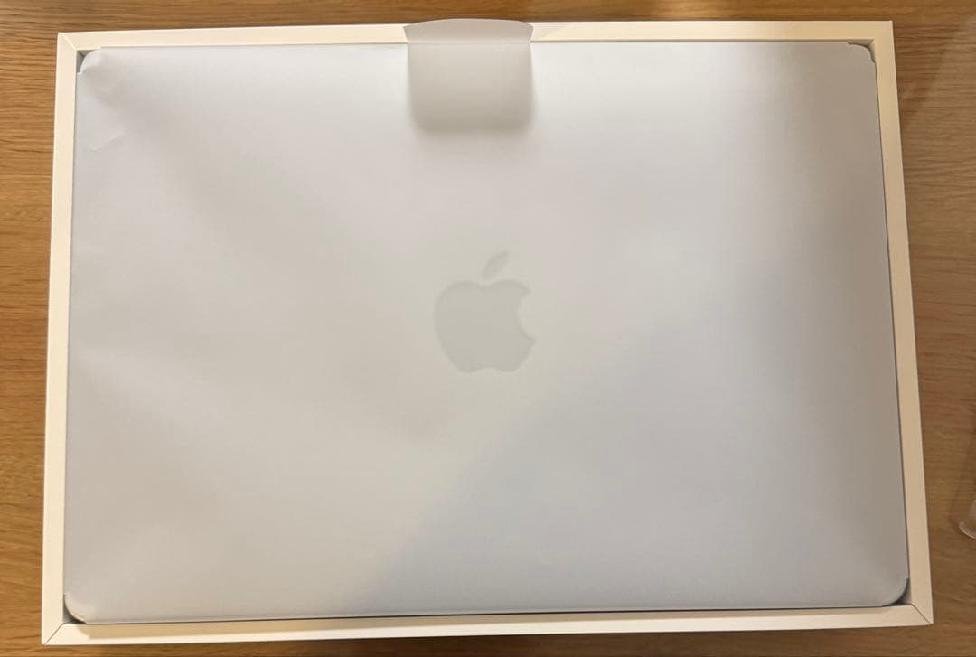 ほぼ未使用　13インチMacBook Air M4 16GB 256GB SSD