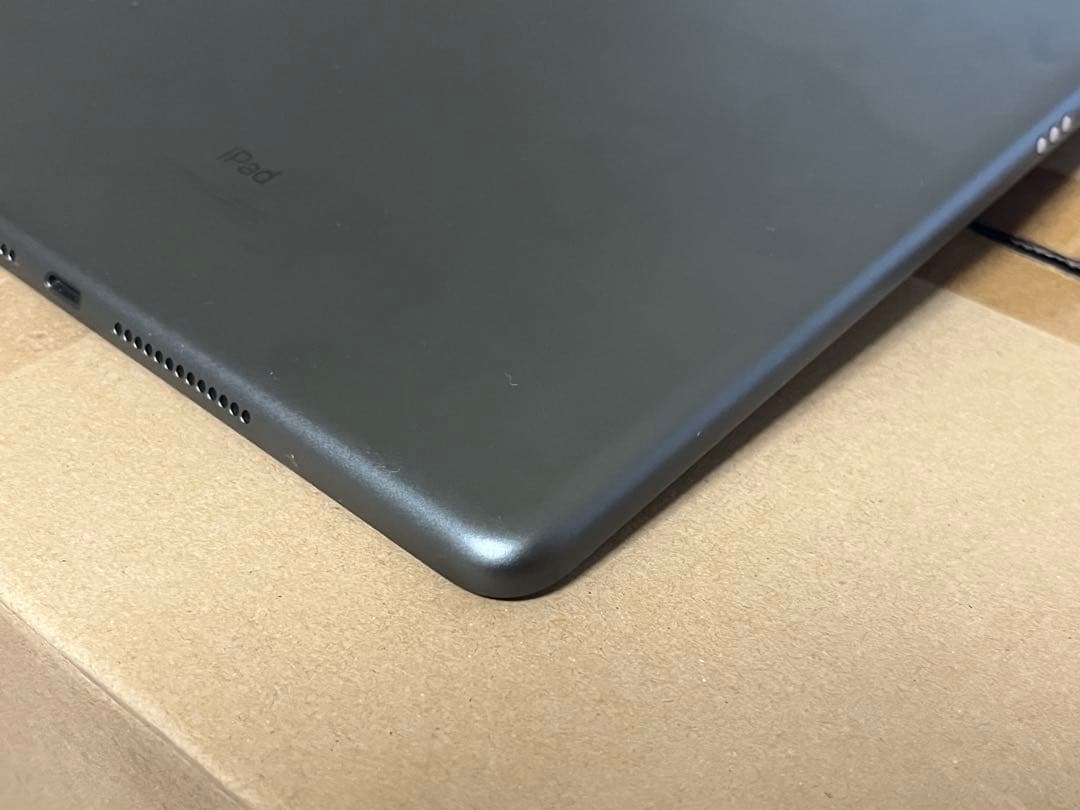 iPad 第8世代 32GB Wi-Fi +Cellular