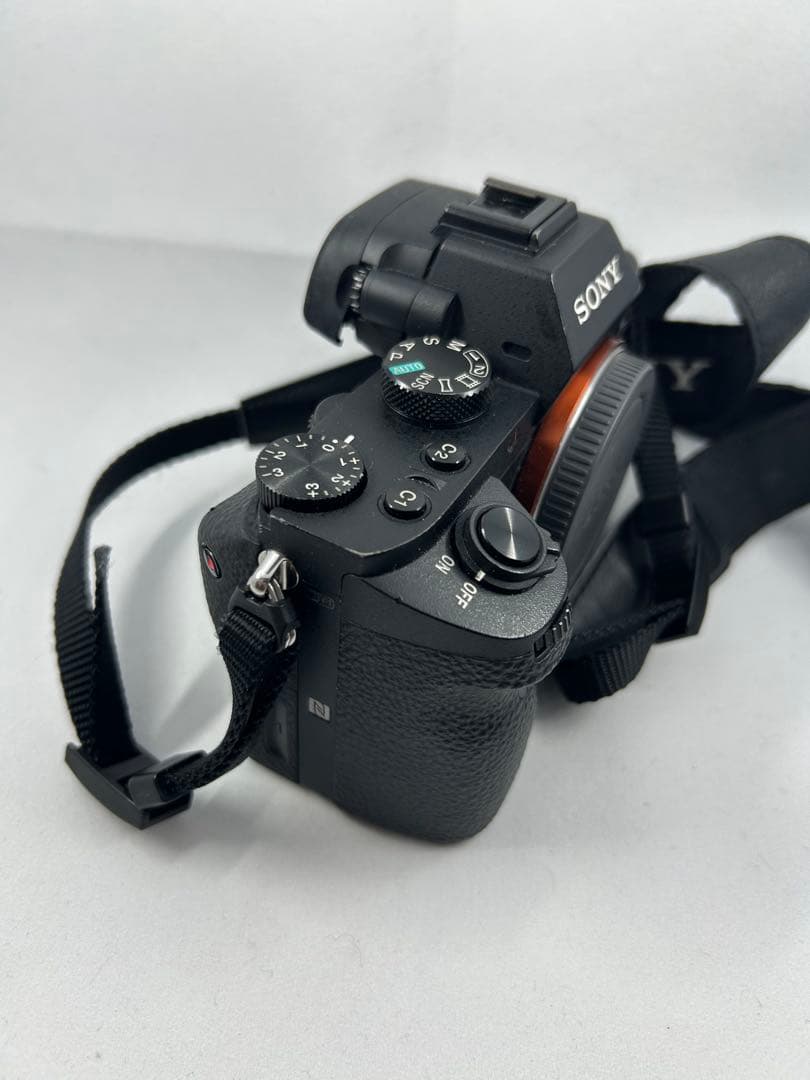 SONY α7 II ミラーレス一眼カメラ 本体とバッテリー2個とチャージャー