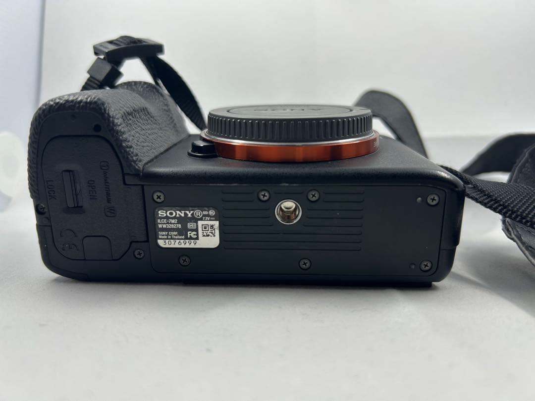 SONY α7 II ミラーレス一眼カメラ 本体とバッテリー2個とチャージャー