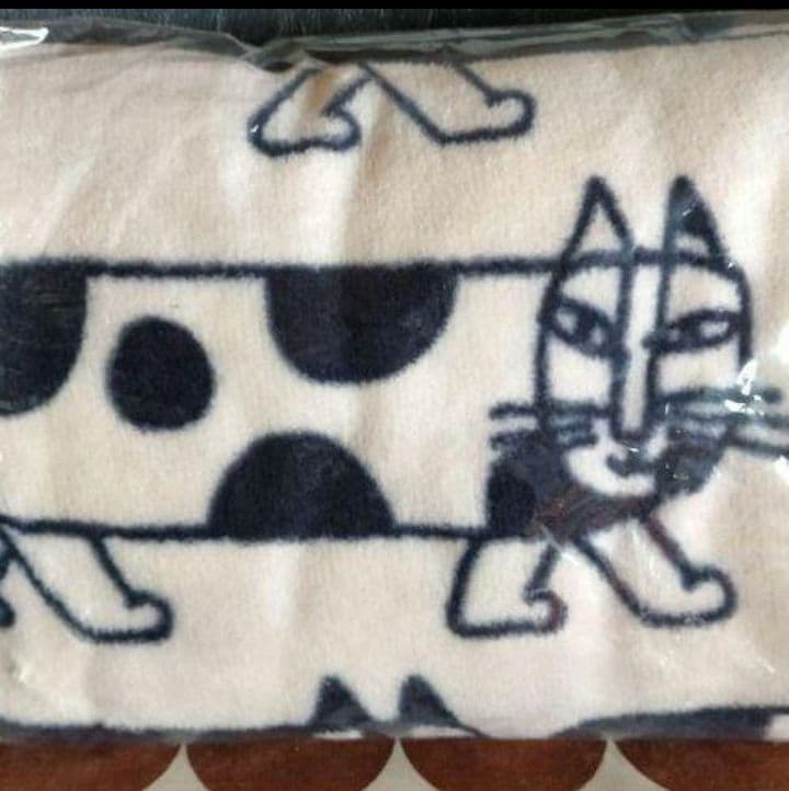 2020年限定リサラーソン マイキーひざ掛け