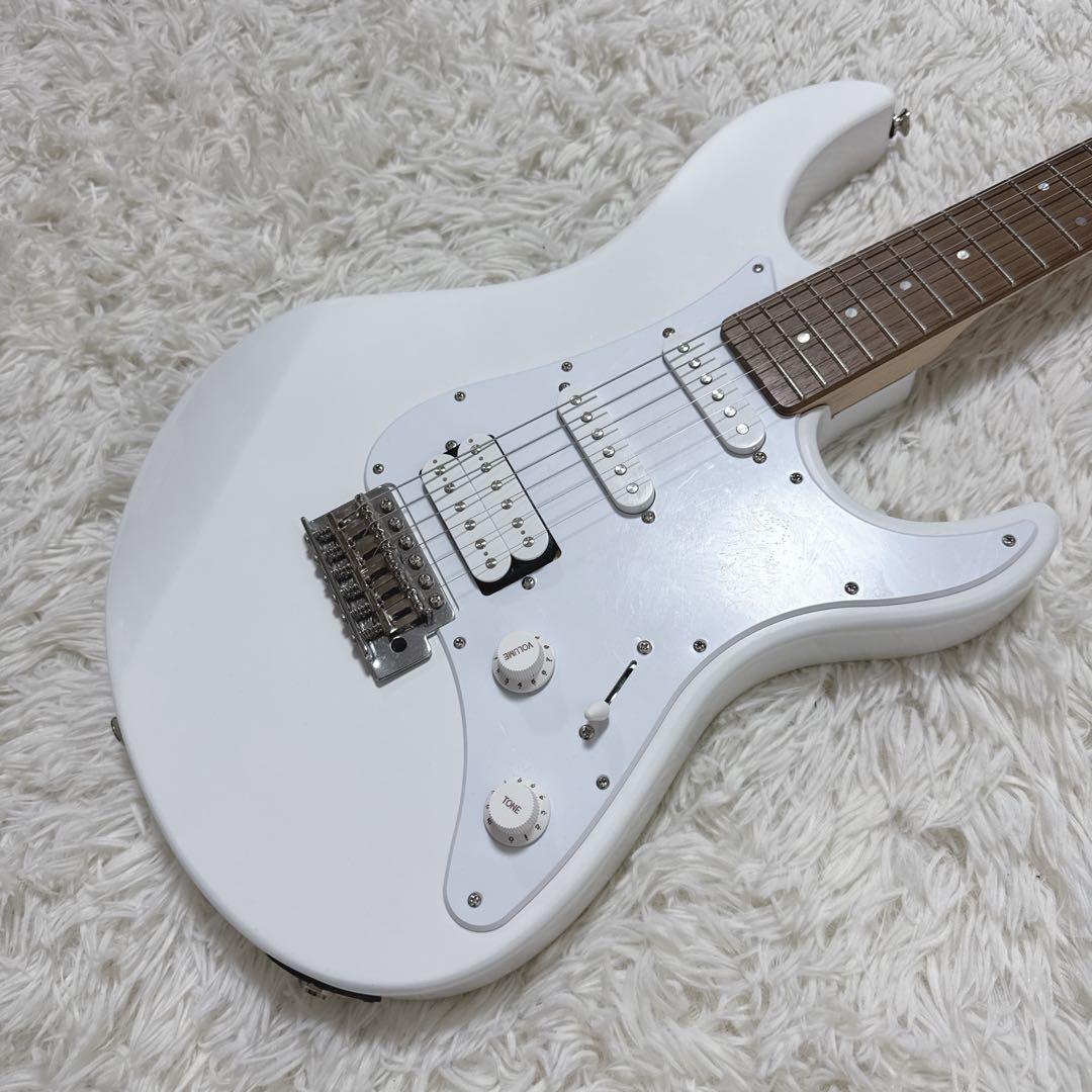 美品　YAMAHA ヤマハ パシフィカ エレキギター PAC012