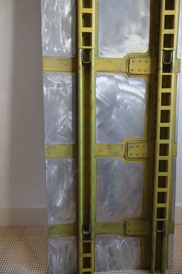 ユナイテッド航空 B737-300 胴体の一部 登録記号の部分 スキン