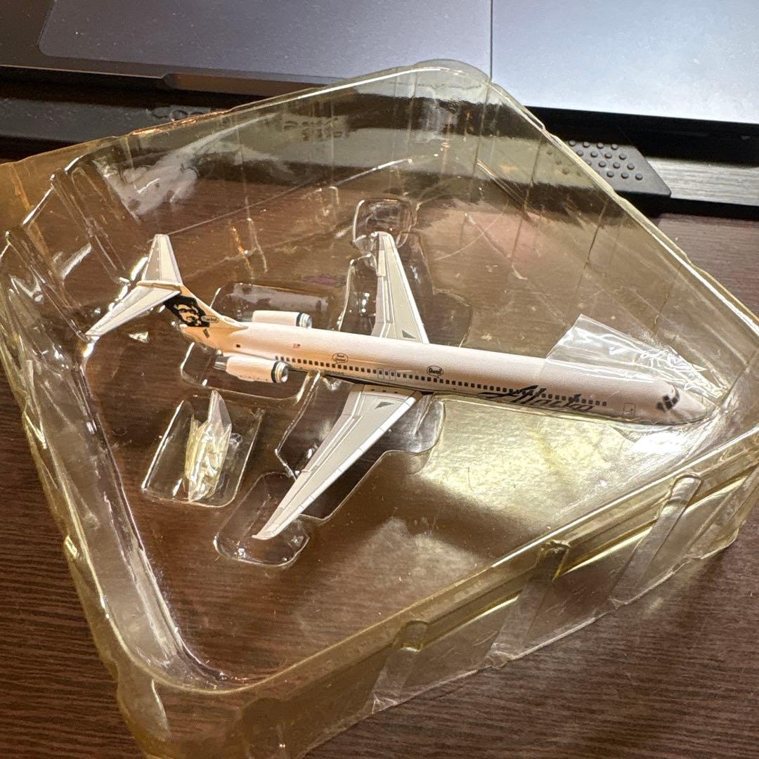 希少　模型飛行機　アラスカ航空　MD-80/MD-90 2機セット