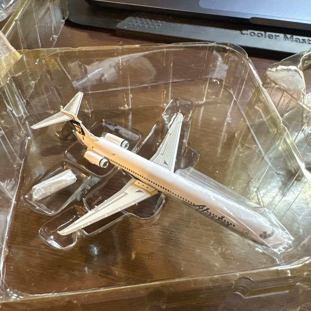 希少　模型飛行機　アラスカ航空　MD-80/MD-90 2機セット